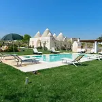 Trulli Terrarossa Con Piscina Martina Franca
