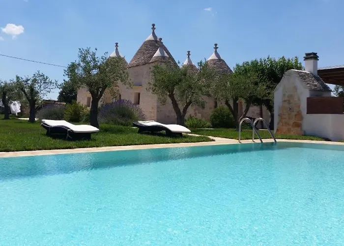 Trulli Terrarossa Con Piscina *