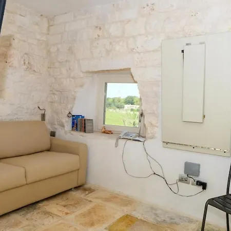 Trulli Terrarossa Con Piscina