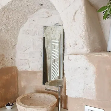 Trulli Terrarossa Con Piscina