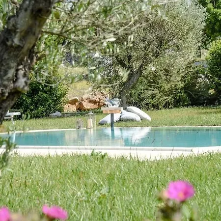Trulli Terrarossa Con Piscina Villa