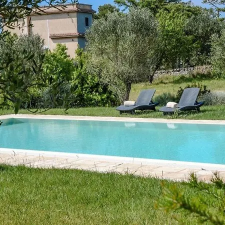 Trulli Terrarossa Con Piscina